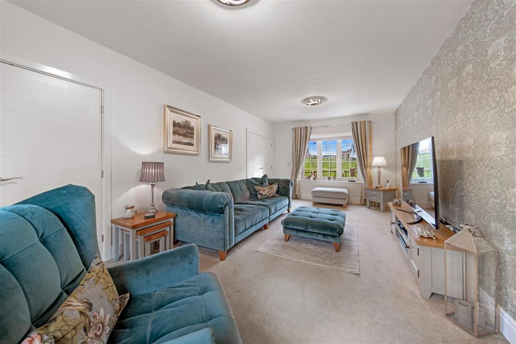 3. 5 Winter Close - Interior-29.jpg