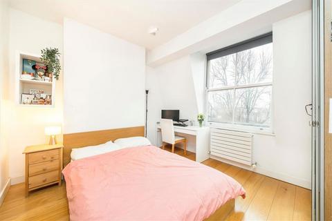 3 bedroom flat for sale, Warwick Road, London SW5