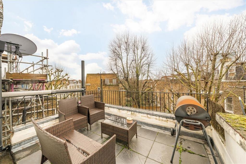 Roof terrace view, roof terrace