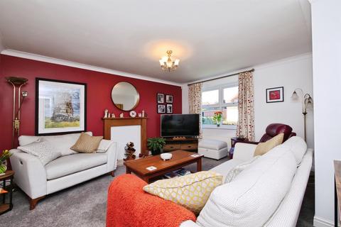 4 bedroom detached house for sale, Winscar Grove, York