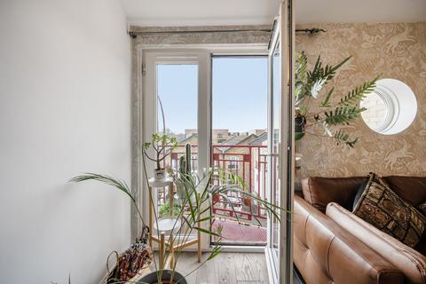 2 bedroom flat for sale, Hopewell Street, Camberwell, London, SE5