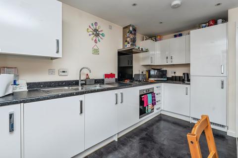 2 bedroom ground floor flat for sale, Abbotswood Common Road, Romsey