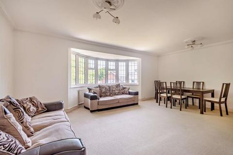 2 bedroom apartment to rent, Rickmansworth Road, Northwood HA6