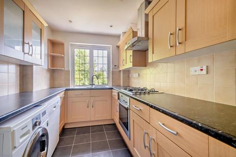 2 bedroom apartment to rent, Rickmansworth Road, Northwood HA6