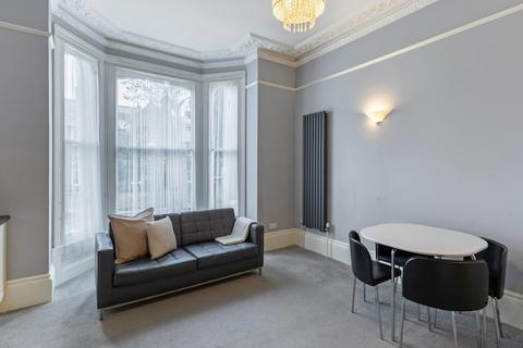 2 bedroom flat for sale, Coverdale Road, London, W12