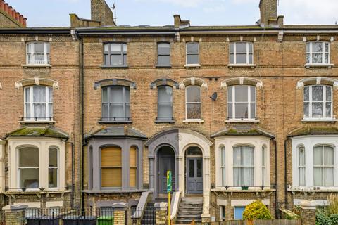 2 bedroom flat for sale, Coverdale Road, London, W12