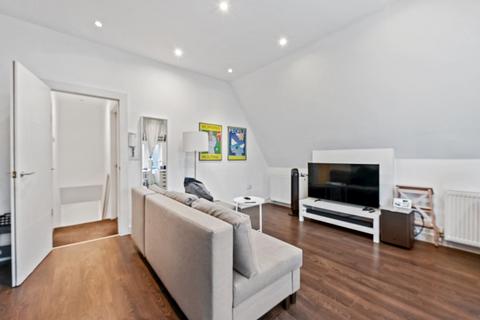 1 bedroom apartment to rent, Top floor flat, Acton High Street