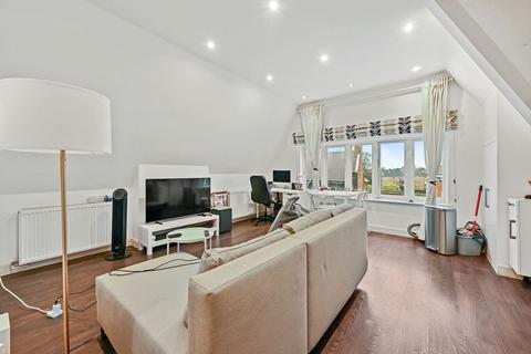 2 bedroom apartment to rent, Top floor flat, Acton High Street