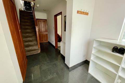 4 bedroom semi-detached house for sale, Letchworth Road, Luton, Bedfordshire, LU3 2NU