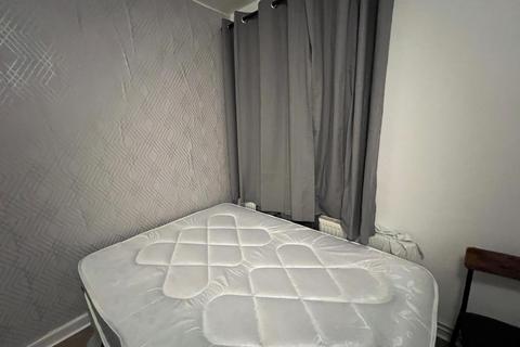 Studio to rent, Boundary Road, London NW8