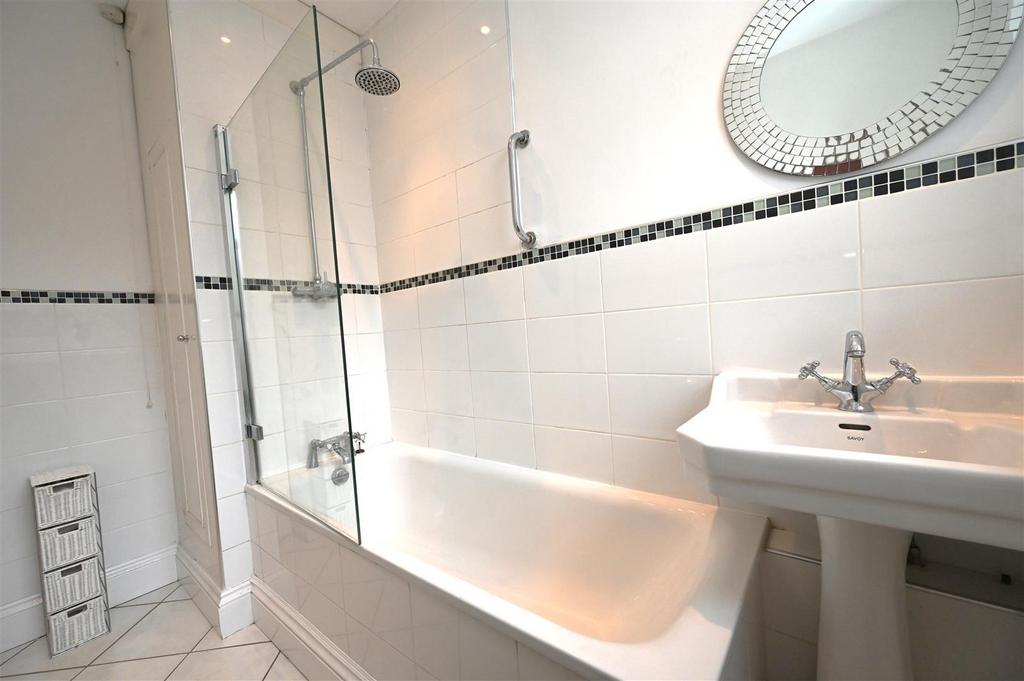 Bath 2.JPG