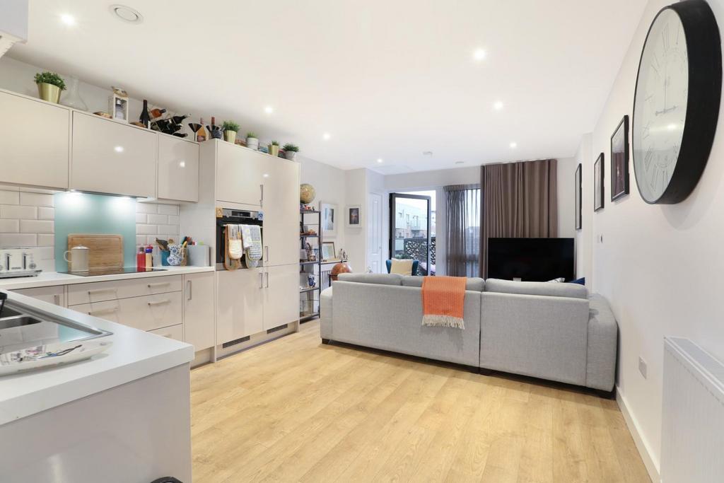 1 bedroom flat for sale