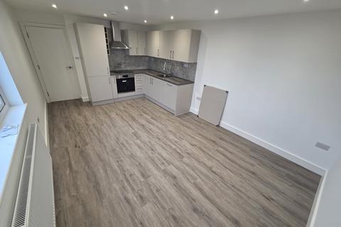 2 bedroom apartment to rent, Russell Rise, LUTON