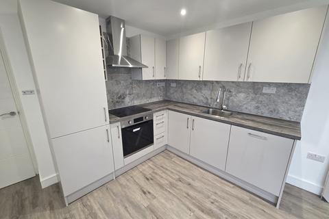 2 bedroom apartment to rent, Russell Rise, LUTON