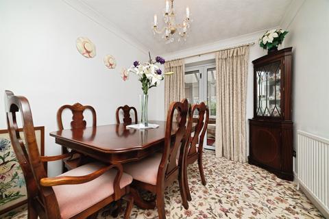 undefined, Elsham Rise, Hessle