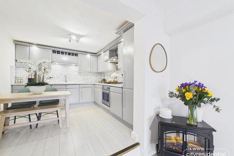2 bedroom apartment for sale, South Ferry Quay, Liverpool
