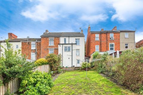3 bedroom end of terrace house for sale, Radnor Street, Swindon