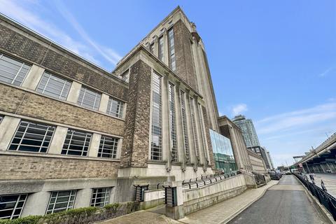 1 bedroom apartment to rent, G 09 Wallis house,, Great West Road, Brentford, Greater London, TW8