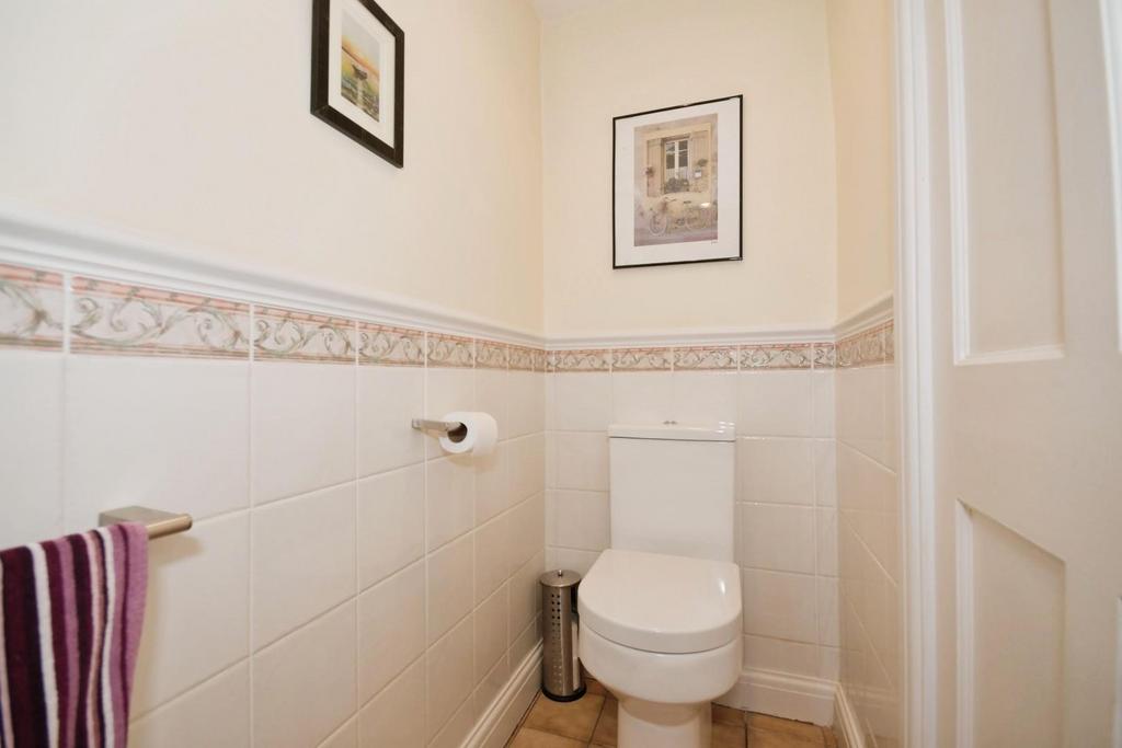 DOWNSTAIRS WC.jpg