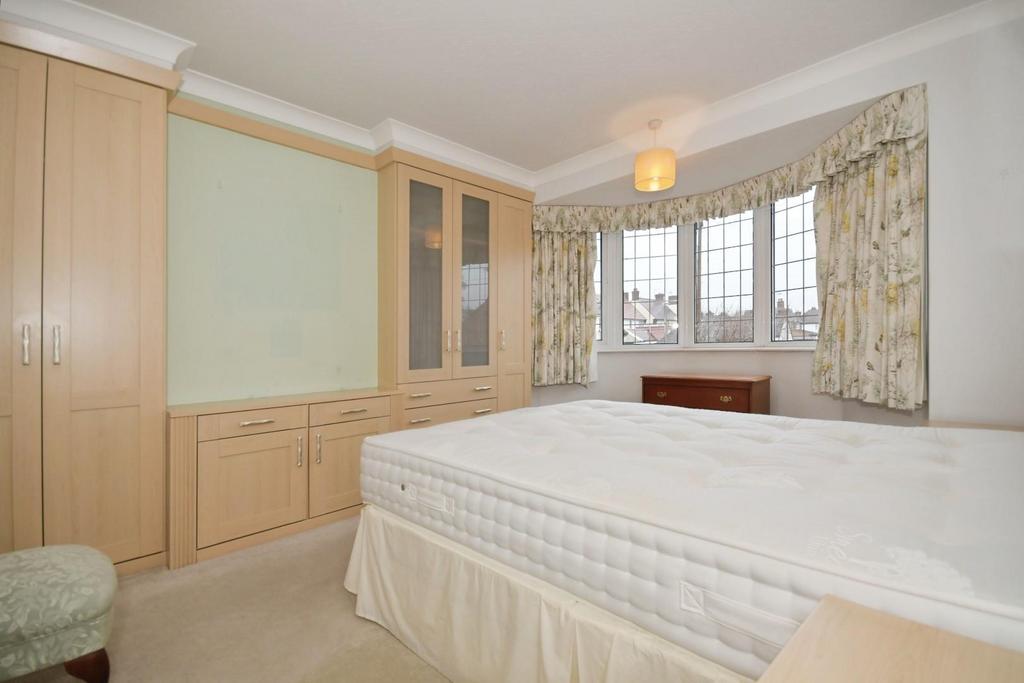 BED 1.jpg
