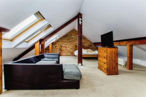 4 bedroom end of terrace house for sale, Eastfield Road, Peterborough