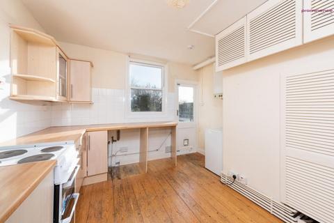 1 bedroom flat to rent, Hove Park Villas, Hove
