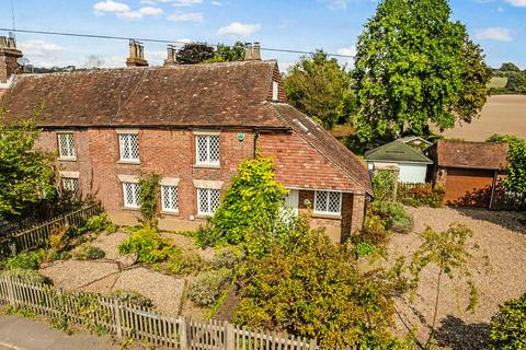 4 bedroom semi-detached house for sale - Heaverham Road, Kemsing, Sevenoaks, TN15