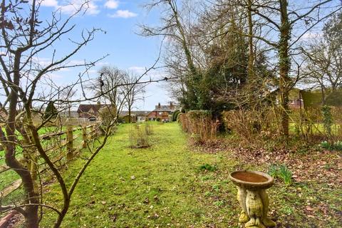 4 bedroom semi-detached house for sale, Heaverham Road, Kemsing, Sevenoaks, TN15