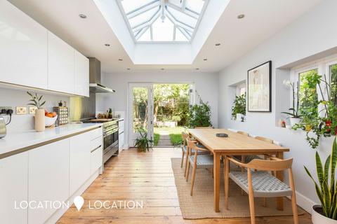 4 bedroom terraced house for sale, Reighton Road, London, E5