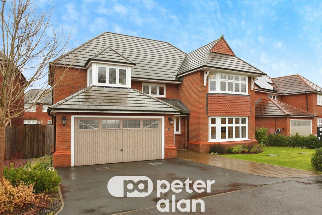 4 bedroom detached house for sale