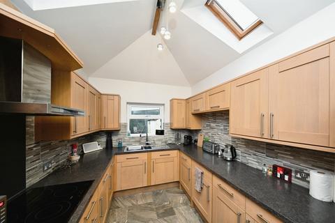 3 bedroom semi-detached house for sale, Milton Avenue, King's Lynn