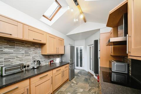 3 bedroom semi-detached house for sale, Milton Avenue, King's Lynn