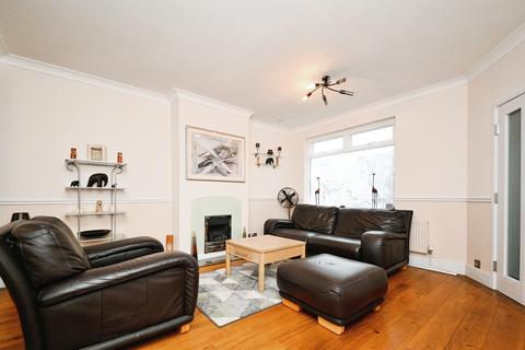 3 bedroom semi-detached house for sale, Milton Avenue, King's Lynn