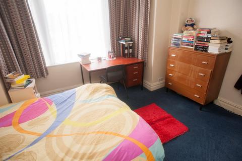 undefined, Archery Road, Leeds