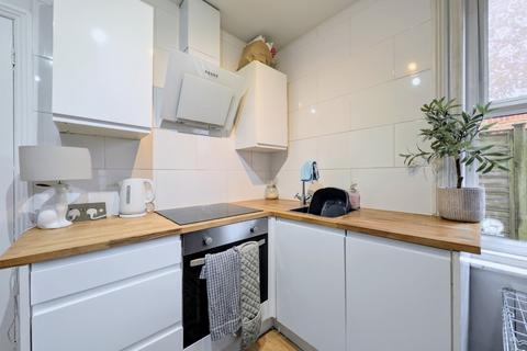1 bedroom ground floor flat for sale, Heene Road, Worthing