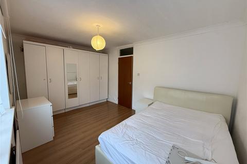 1 bedroom apartment to rent, Grange Gardens, Southgate, London, N14