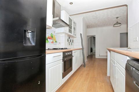 3 bedroom terraced house for sale, Queens Road, Peterborough