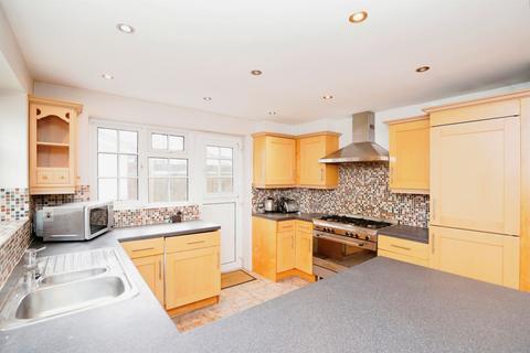 undefined, Front Street, Slip End, Luton
