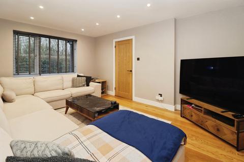 4 bedroom detached house for sale, Summers Mead, Yate, Bristol