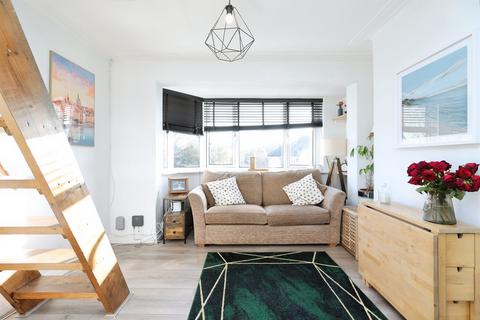 2 bedroom maisonette for sale, Courtlands Drive, Watford