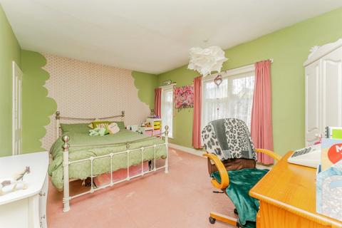 3 bedroom terraced house for sale, Spencer Street, Raunds