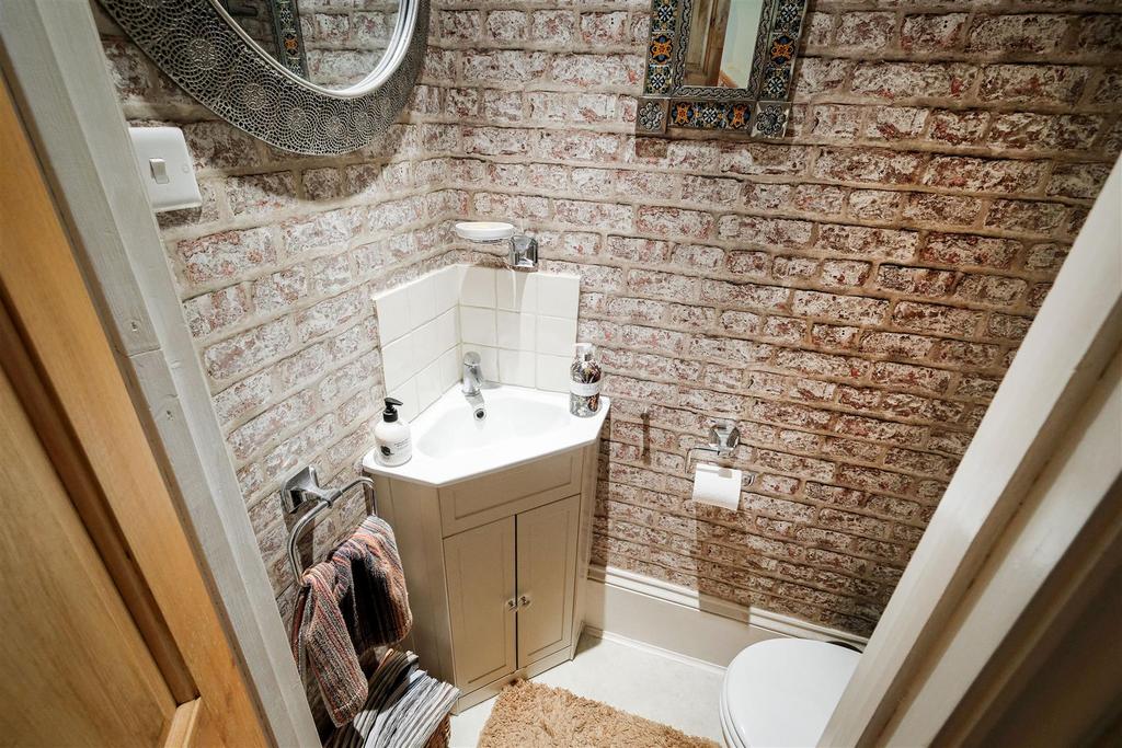 53 Wynndale Road-31.jpg