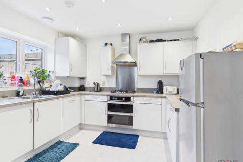 3 bedroom house to rent, Emery Avenue, Gloucester GL1