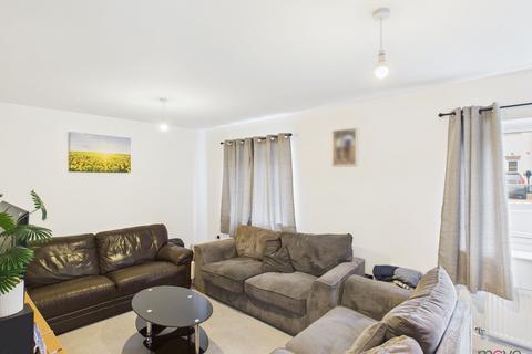 3 bedroom house to rent, Emery Avenue, Gloucester GL1