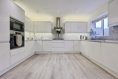 3 bedroom semi-detached house for sale, Talbot Rise, Halifax