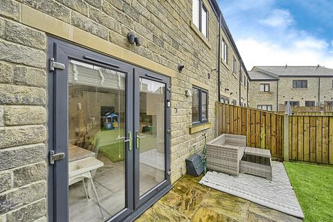 3 bedroom semi-detached house for sale, Talbot Rise, Halifax