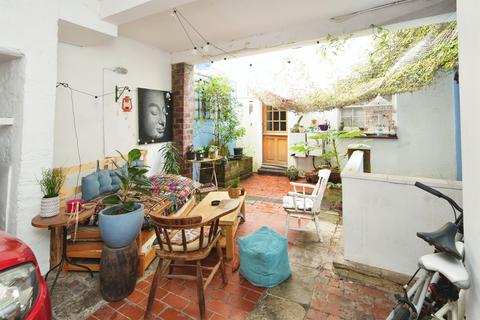 undefined, Temple Street, Brighton