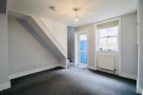 3 bedroom terraced house to rent, Stone Street, BRIGHTON