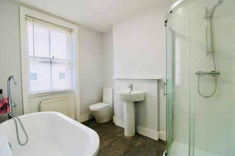 3 bedroom terraced house to rent, Stone Street, BRIGHTON
