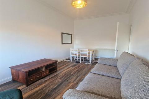 2 bedroom flat to rent, Henderson Street, Edinburgh EH6